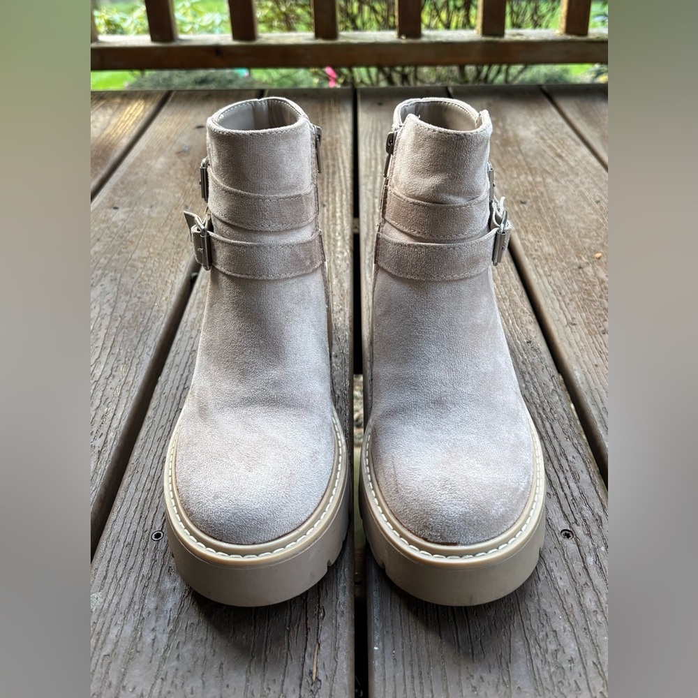 Madden Girl Frost Ankle Boots Size 7 - Picture 2 of 9